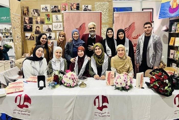 خرّيجو ورشة الكتابة الإبداعية يوقّعون مجموعتهم القصصية المشتركة في معرض بيروت الدولي للكتاب